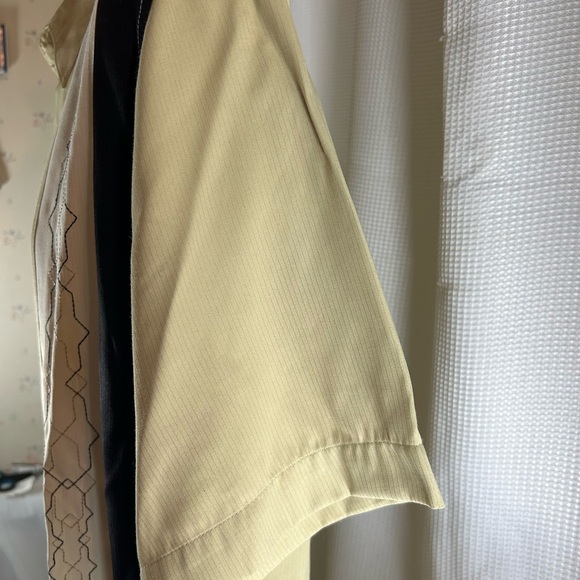 Vintage The Havanera Co men’s Short sleeve, button-down shirt, black, and tan - Picture 4 of 7